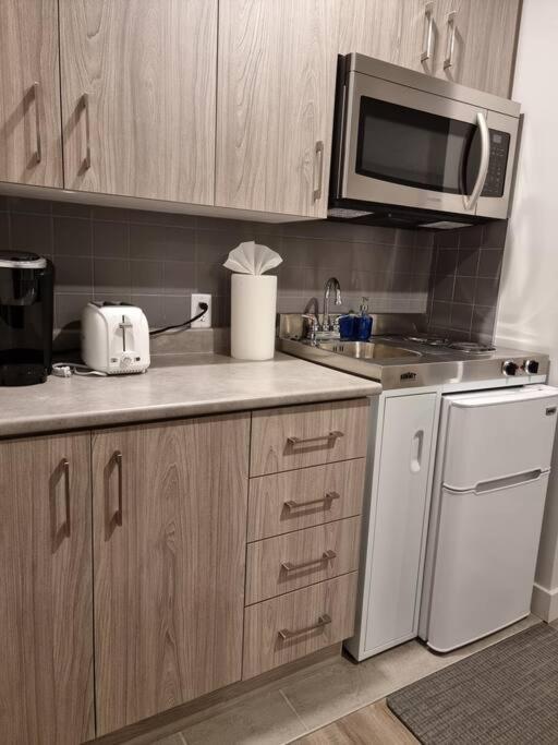 Apartment Cozy Sweet #9. Min To D.t Ottawa